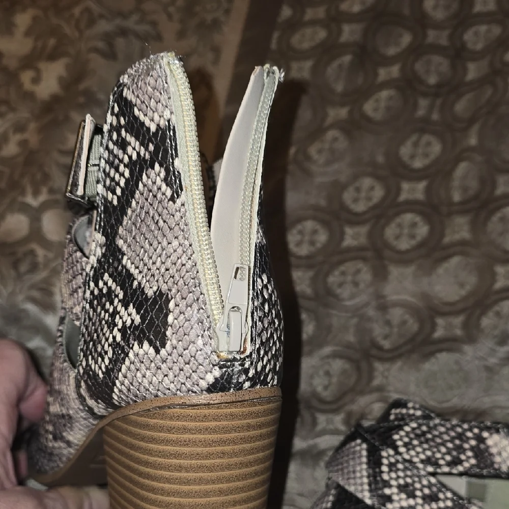 Fergalicious By Fergie stylish snakeskin